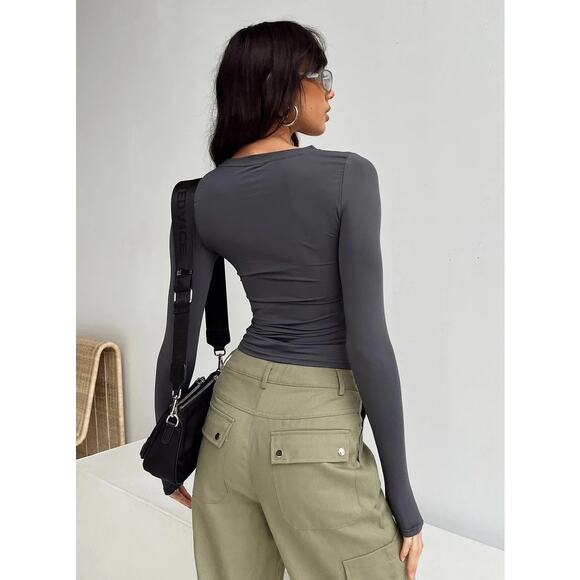 Princess Polly Arnim Gray Crewneck Long Sleeve Slim Pullover Tee T-shirt Top 2 - Picture 5 of 12